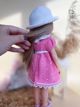 Вязанный комплект: Платье с воротником и бусинками,  шляпка, для куклы Paola Reina 33 см, Красный